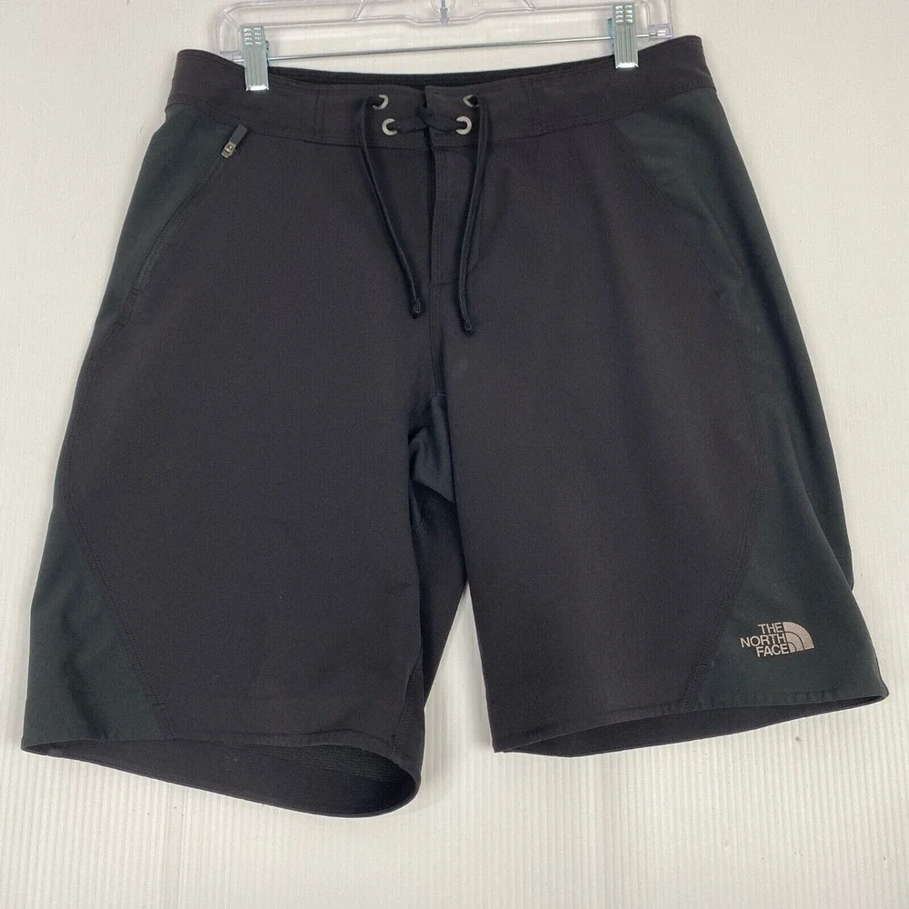The North Face Mens Size 32 Shorts Black Pockets Adjustable Waist Low Rise